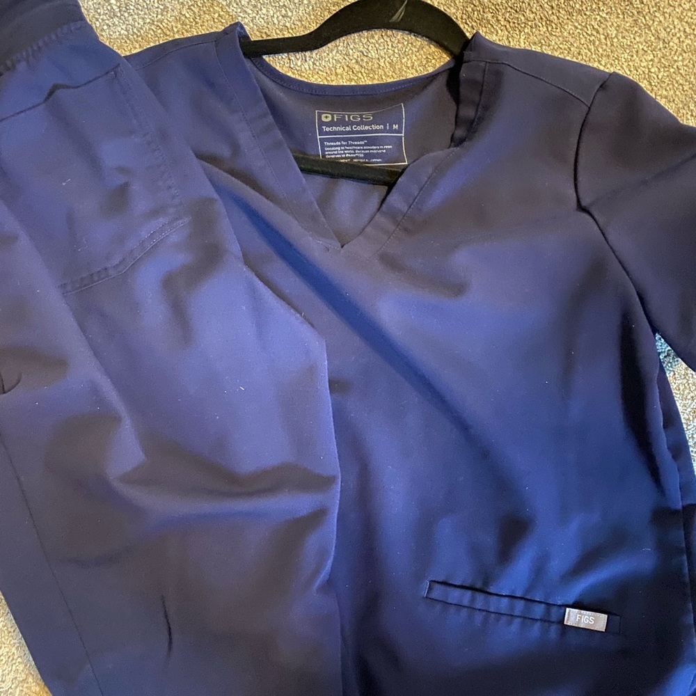 FIGS scrubs